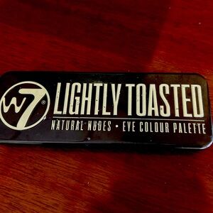 W7 Lightly Toasted Eye Shadow Palette